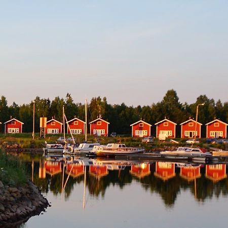 Wanha Pappila Cottages Simoniemi Luaran gambar
